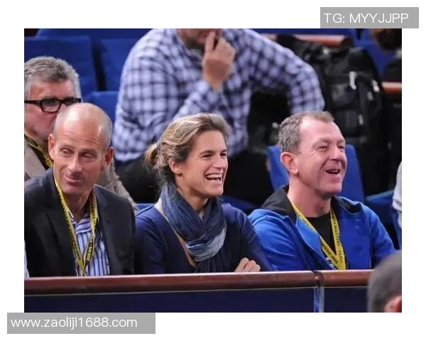 上港与大连激战正酣直播盛况尽在眼前精彩赛事不容错过